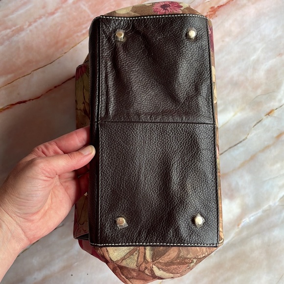 PEPPERMINT | Floral leather shoulder tote bag - Picture 8 of 9